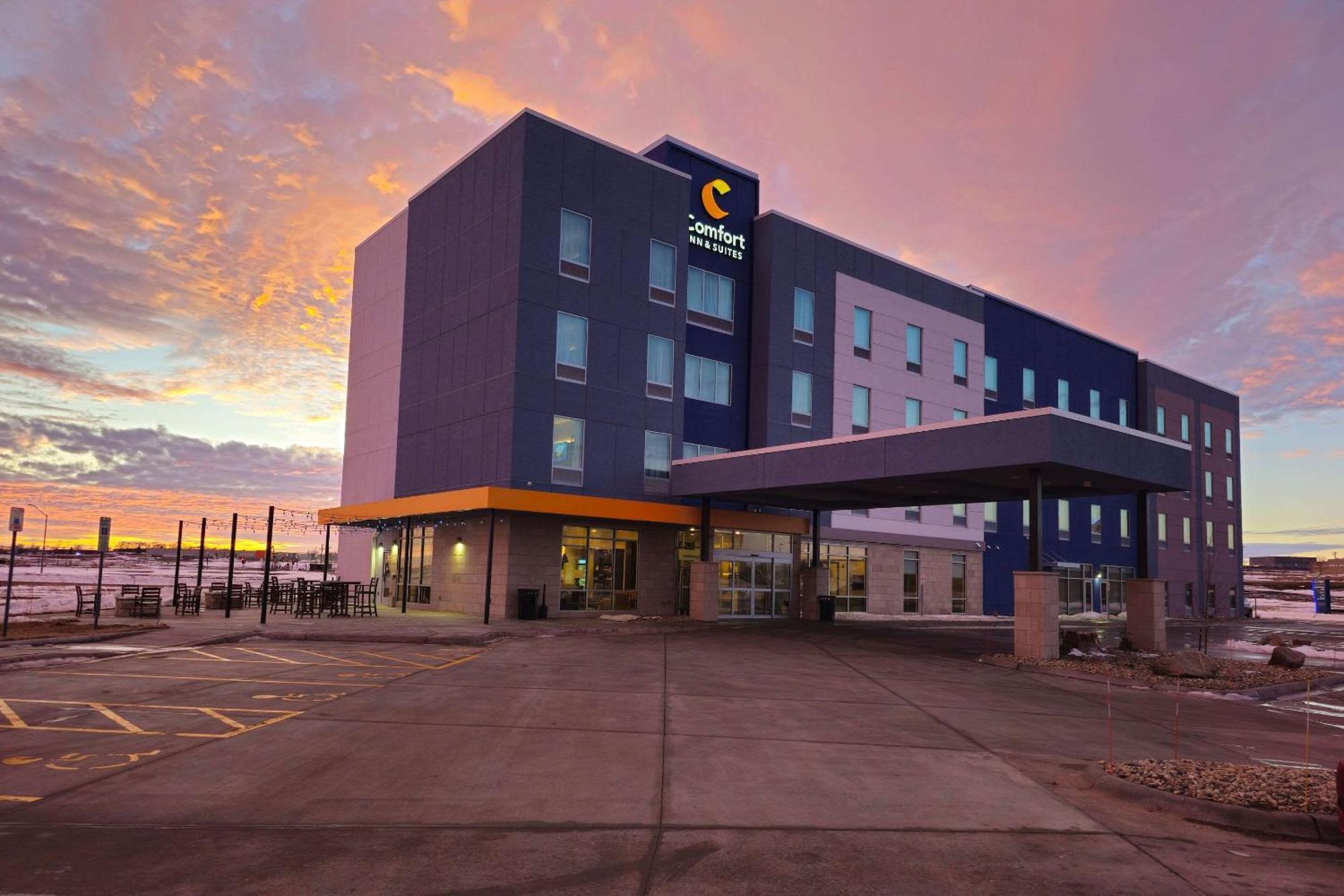 Comfort Inn & Suites At Sanford Sports Complex Sioux Falls Extérieur photo